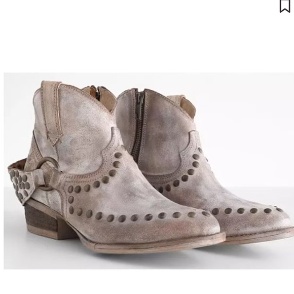 Circle G Shoes - CIRCLE G WOMEN'S HARNESS & STUDS BOOTIES - ROUND TOE